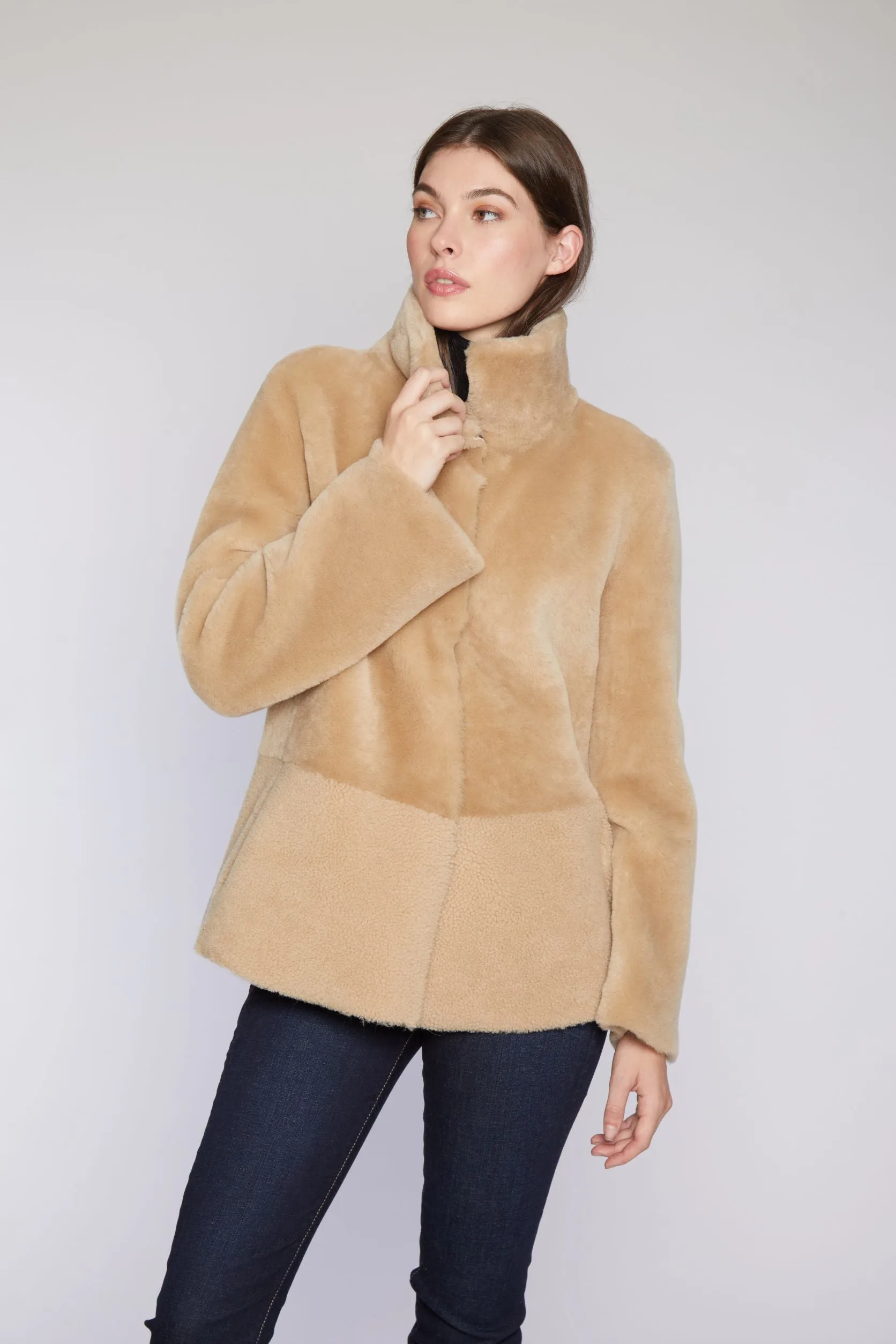 #865 Reversible Shearling Jacket Shearling  1 XS  1/M  $500  sorry no additional discounts