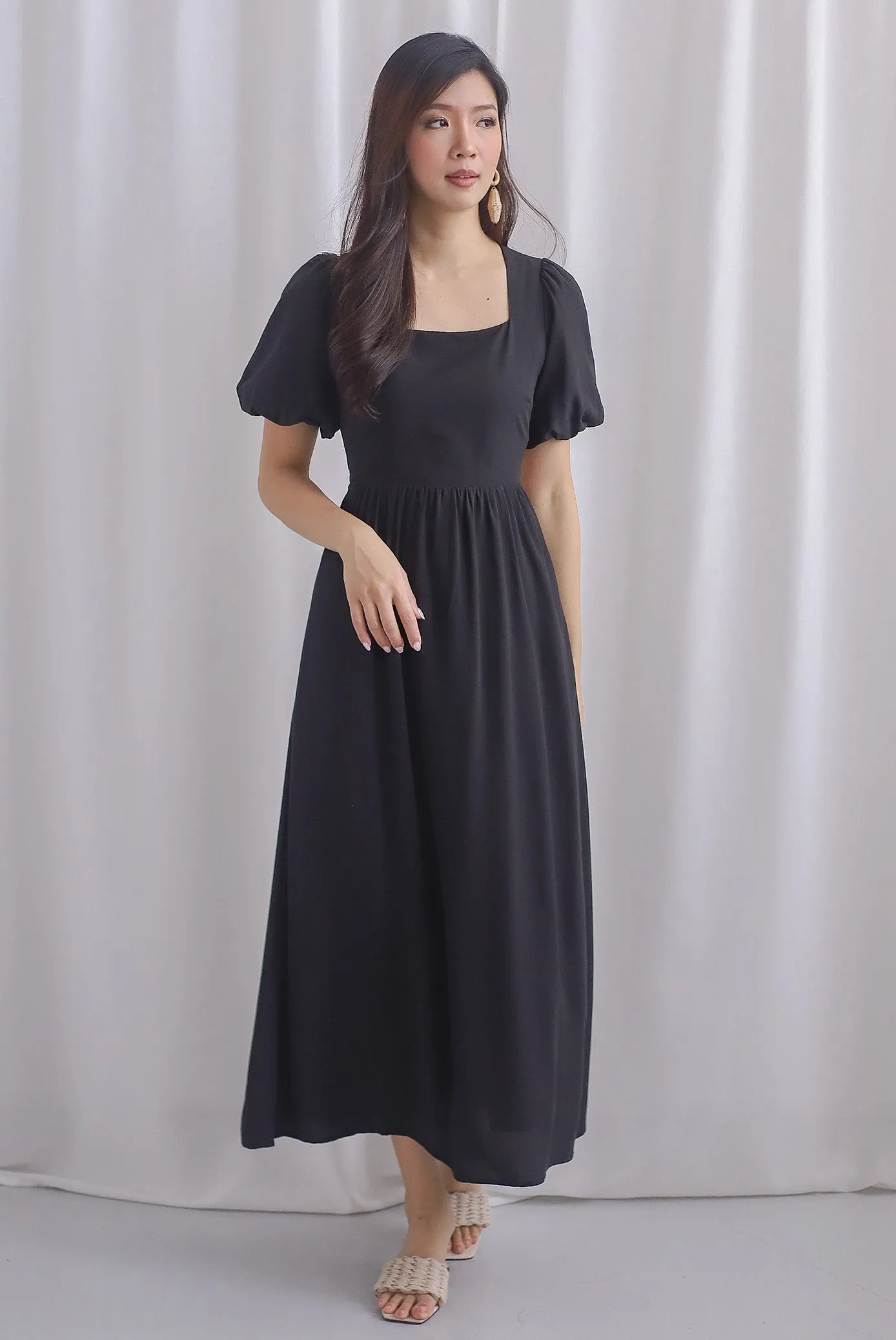 Bayleigh Puffy Sleeve Square Neckline Tie Back Dress In Black