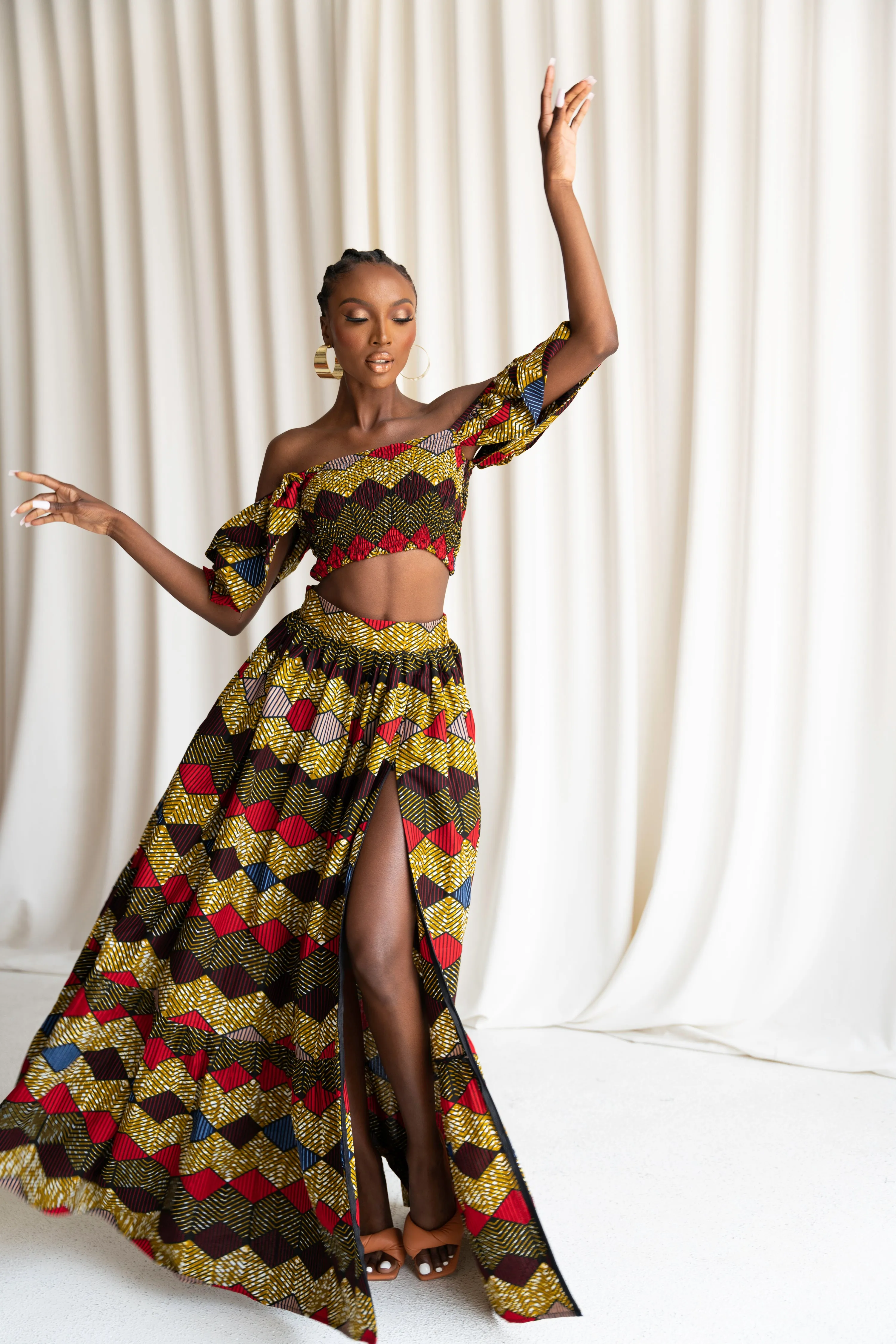 BELLO African Print Ruffle Sleeve Crop Top