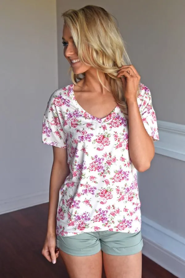 Go To Floral V-Neck ~ Pink