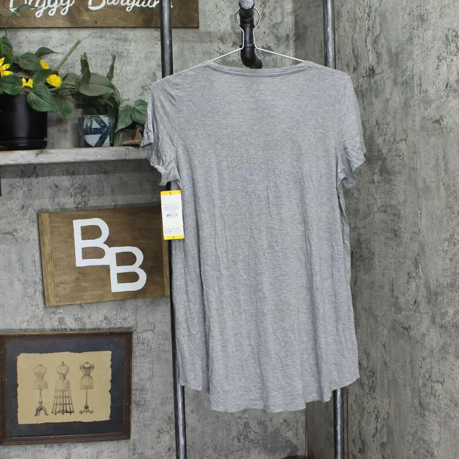Hue Women's Short Sleeve Relaxed Fit Perfect Legging V-Neck Tee 21298KM