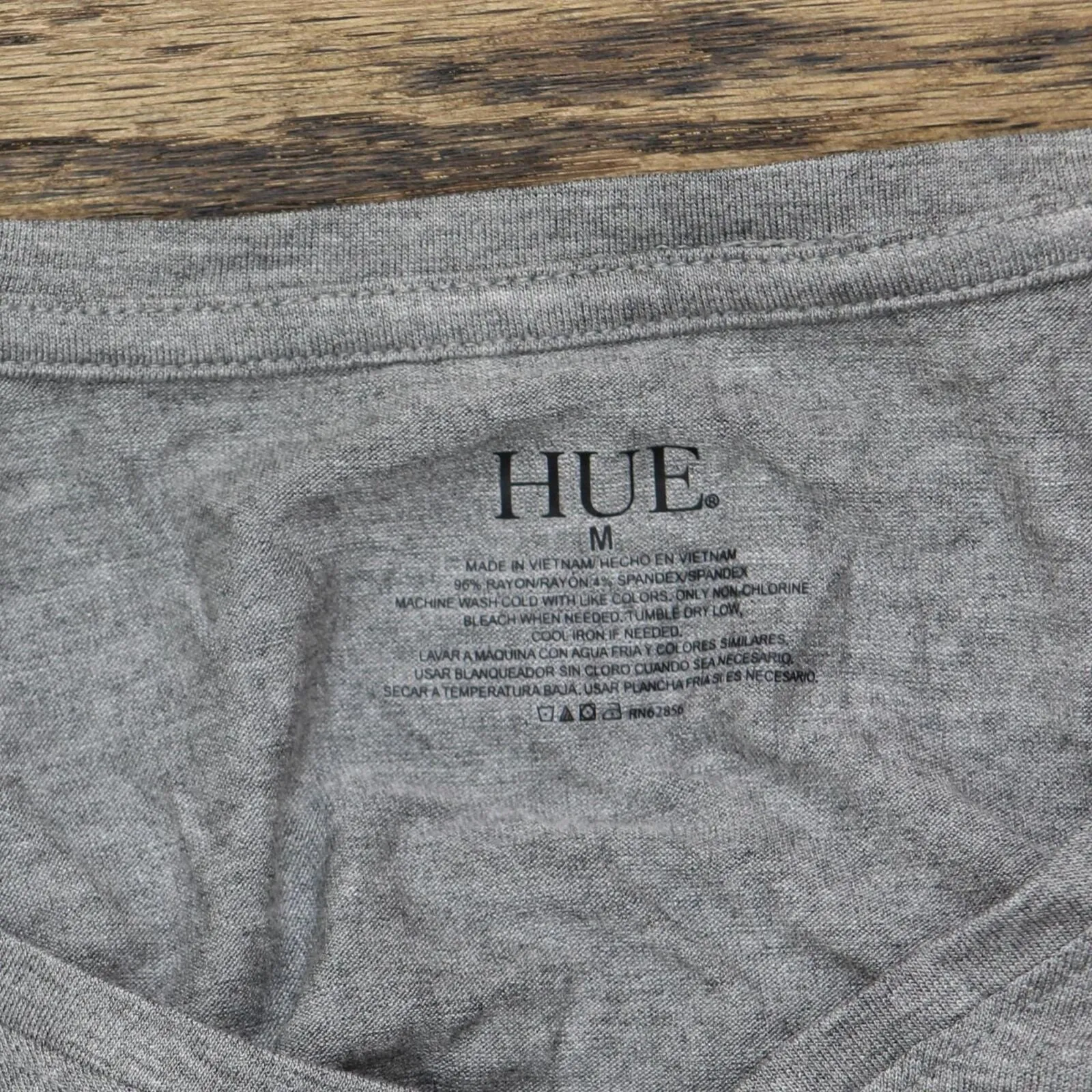 Hue Women's Short Sleeve Relaxed Fit Perfect Legging V-Neck Tee 21298KM