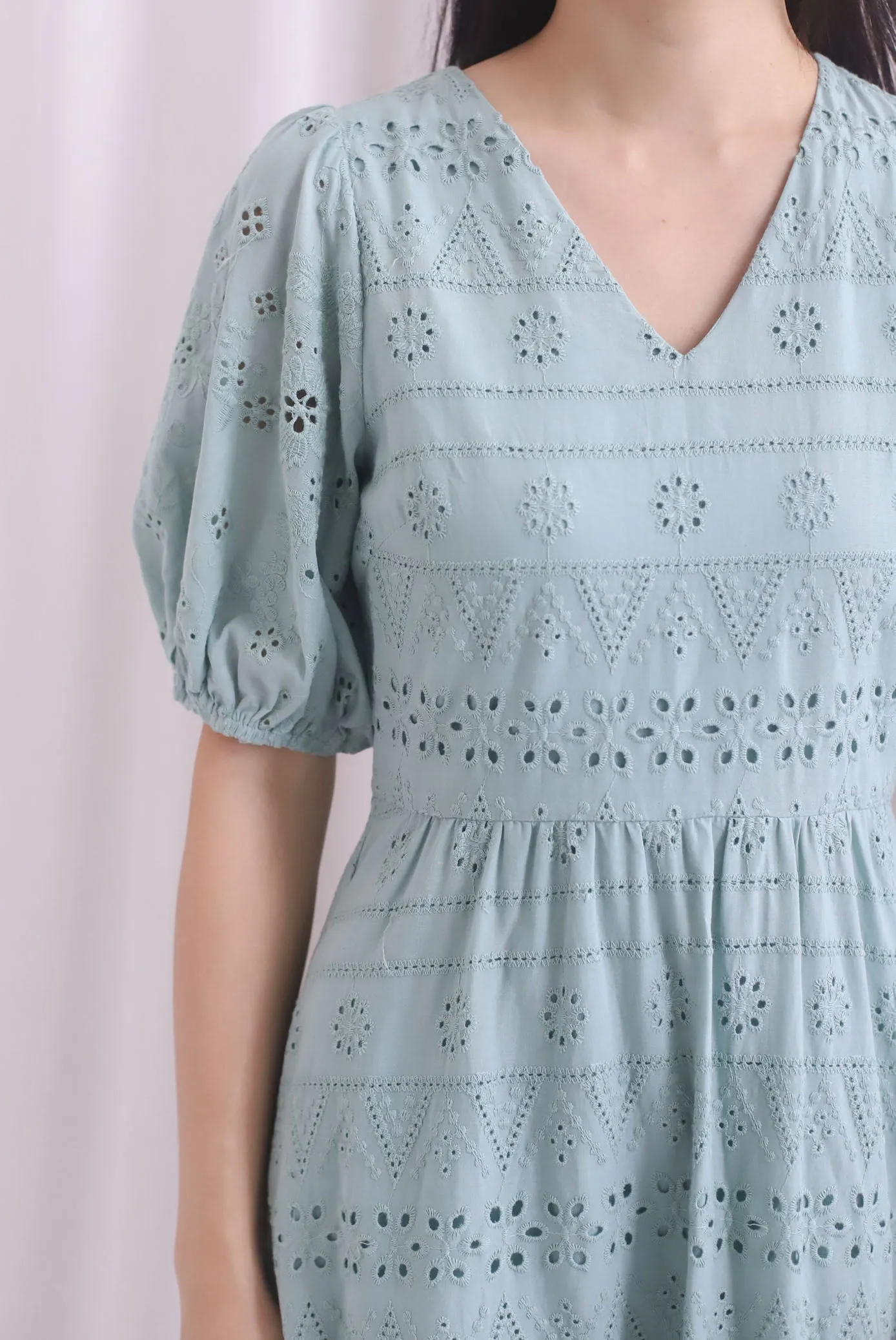 Juliette Eyelet Puffy Sleeve V Neck Midi Dress In Seafoam