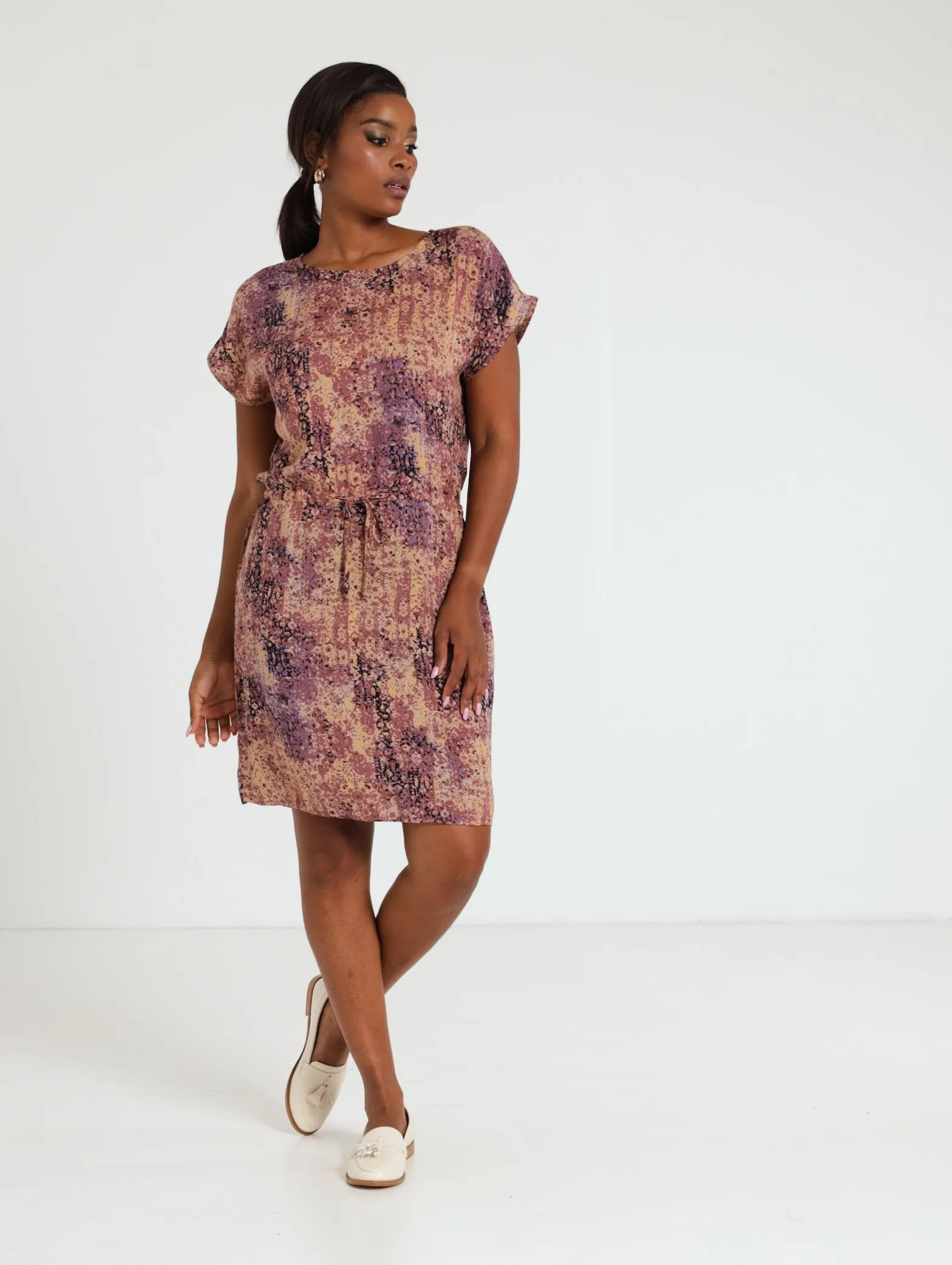 Ladies Short Sleeve Wasited Shift Dress