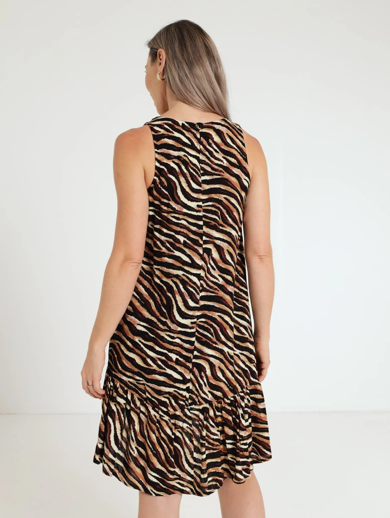 Ladies Sleeveless Tier Hem Shift Dress - Animal