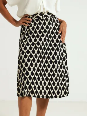 Pleated Skirt With Self Fabric Belt - Black/Cream