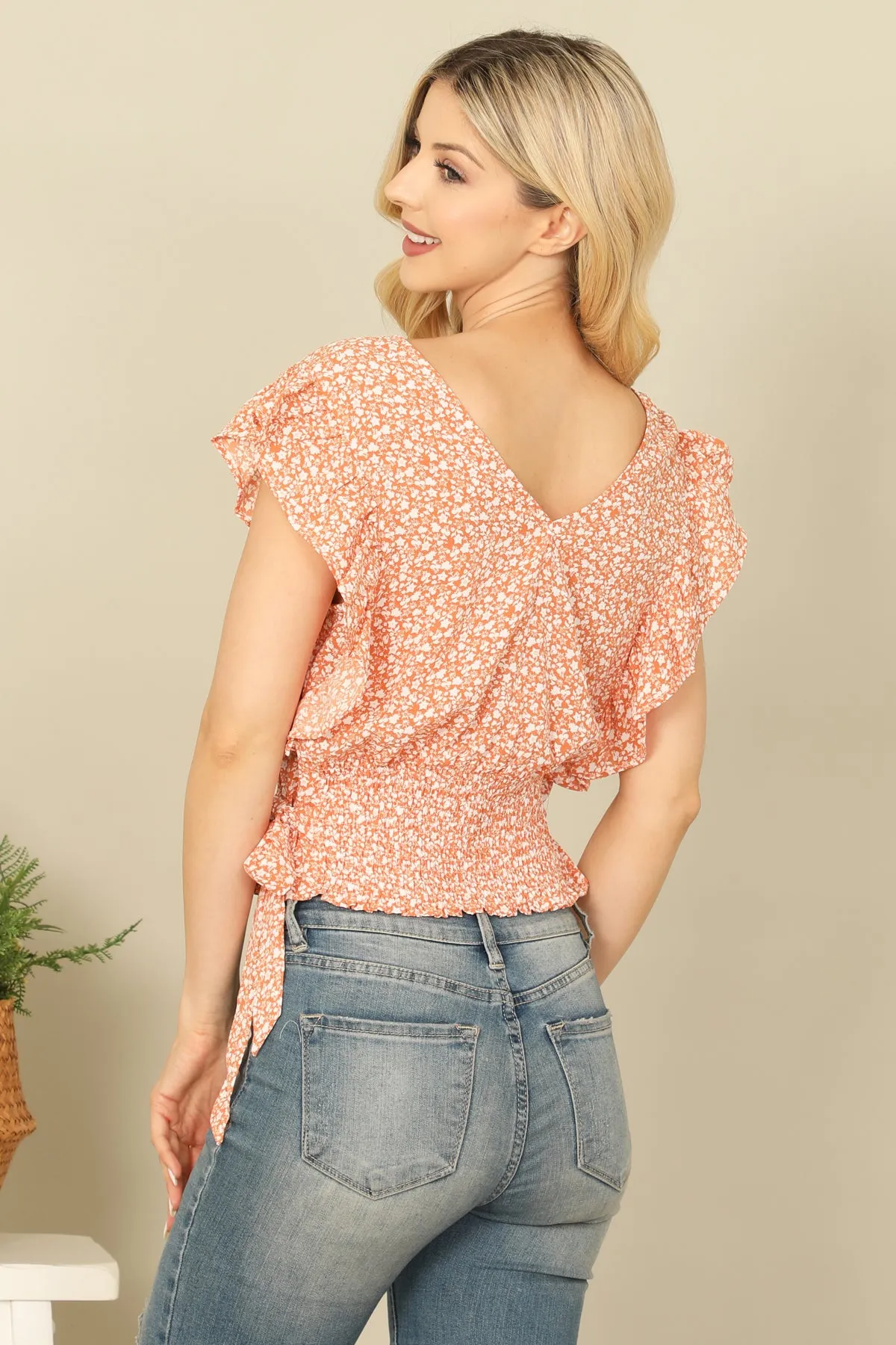 RUFFLE SLEEVELESS SIDE RIBBON SMOCKED WAIST FLORAL TOP