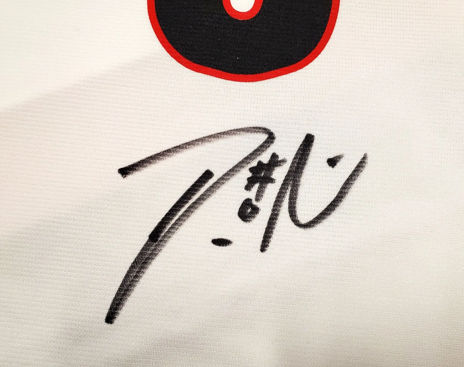 TRAIL BLAZERS DAMIAN LILLARD AUTOGRAPHED WHITE FANATICS JERSEY L BECKETT 196415
