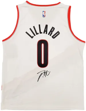 TRAIL BLAZERS DAMIAN LILLARD AUTOGRAPHED WHITE FANATICS JERSEY L BECKETT 196415