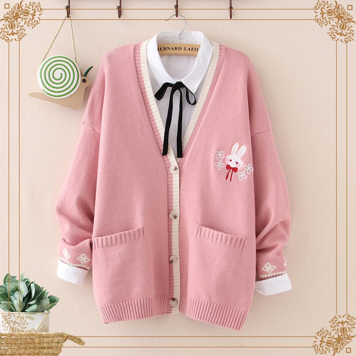 V-neck cardigan sweater   KF90647