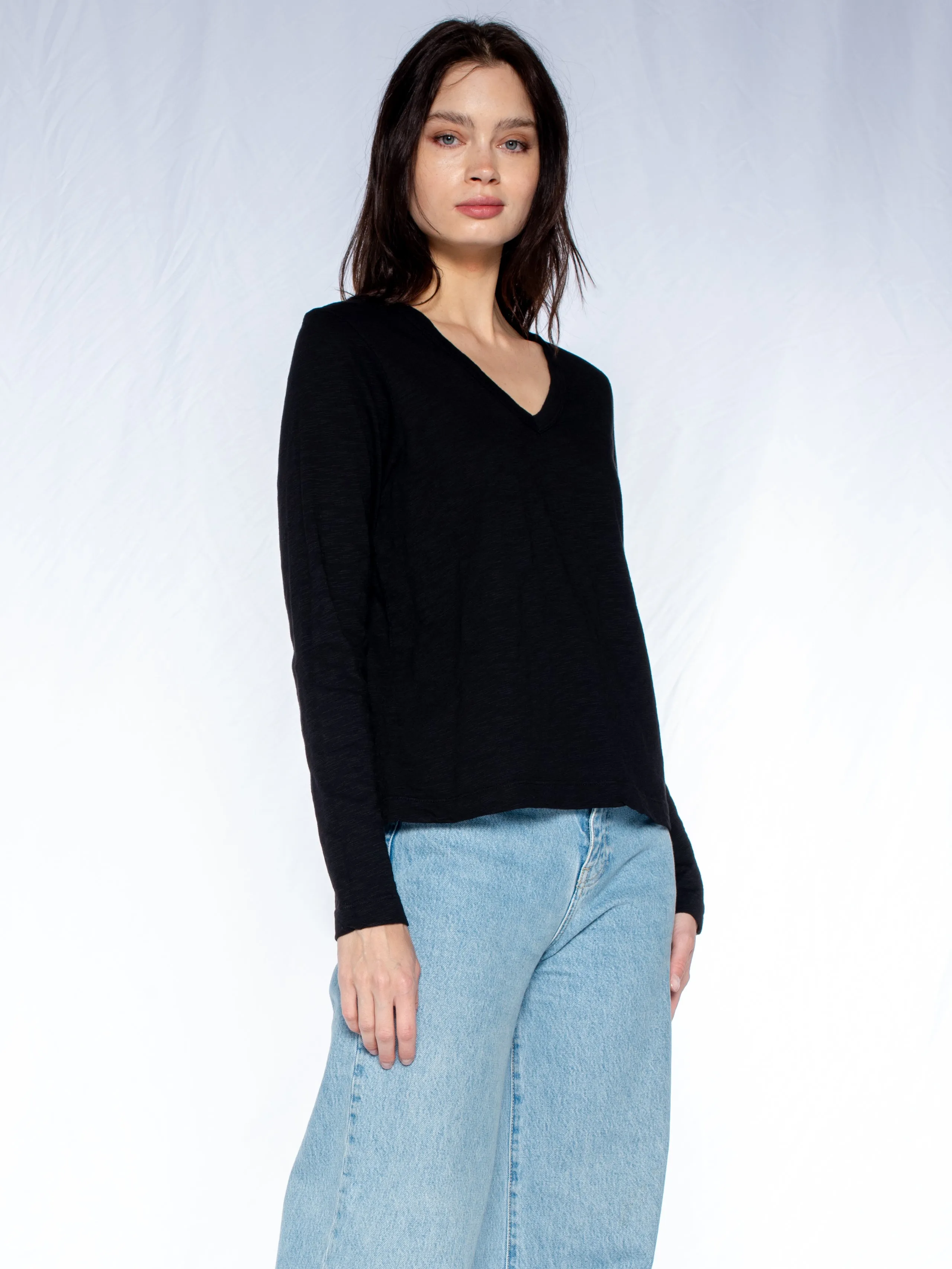 V-Neck L/S Baby Baby Fit Tee