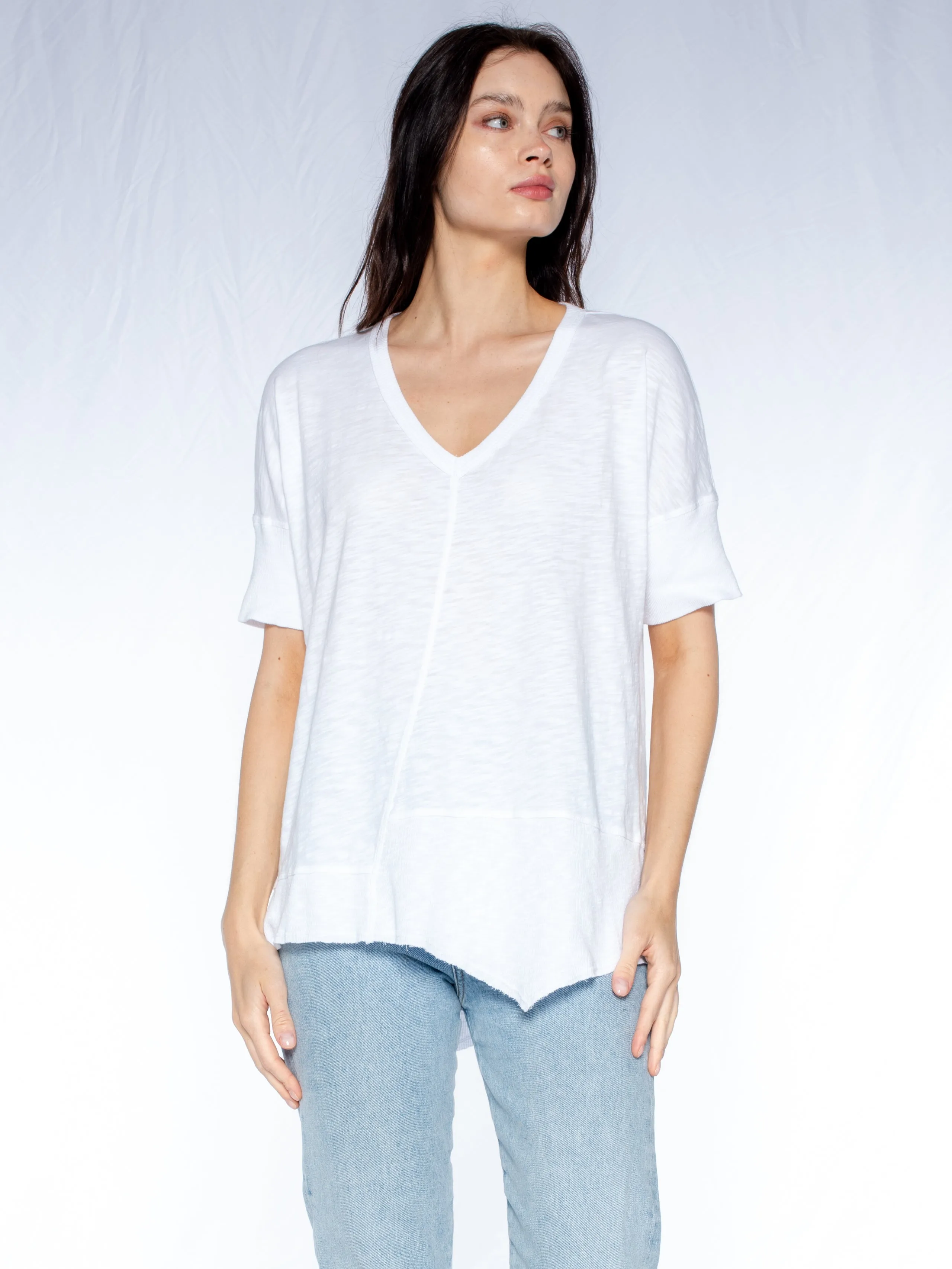 V-Neck Short Sleeve Tee w/Rib Slanted Hem