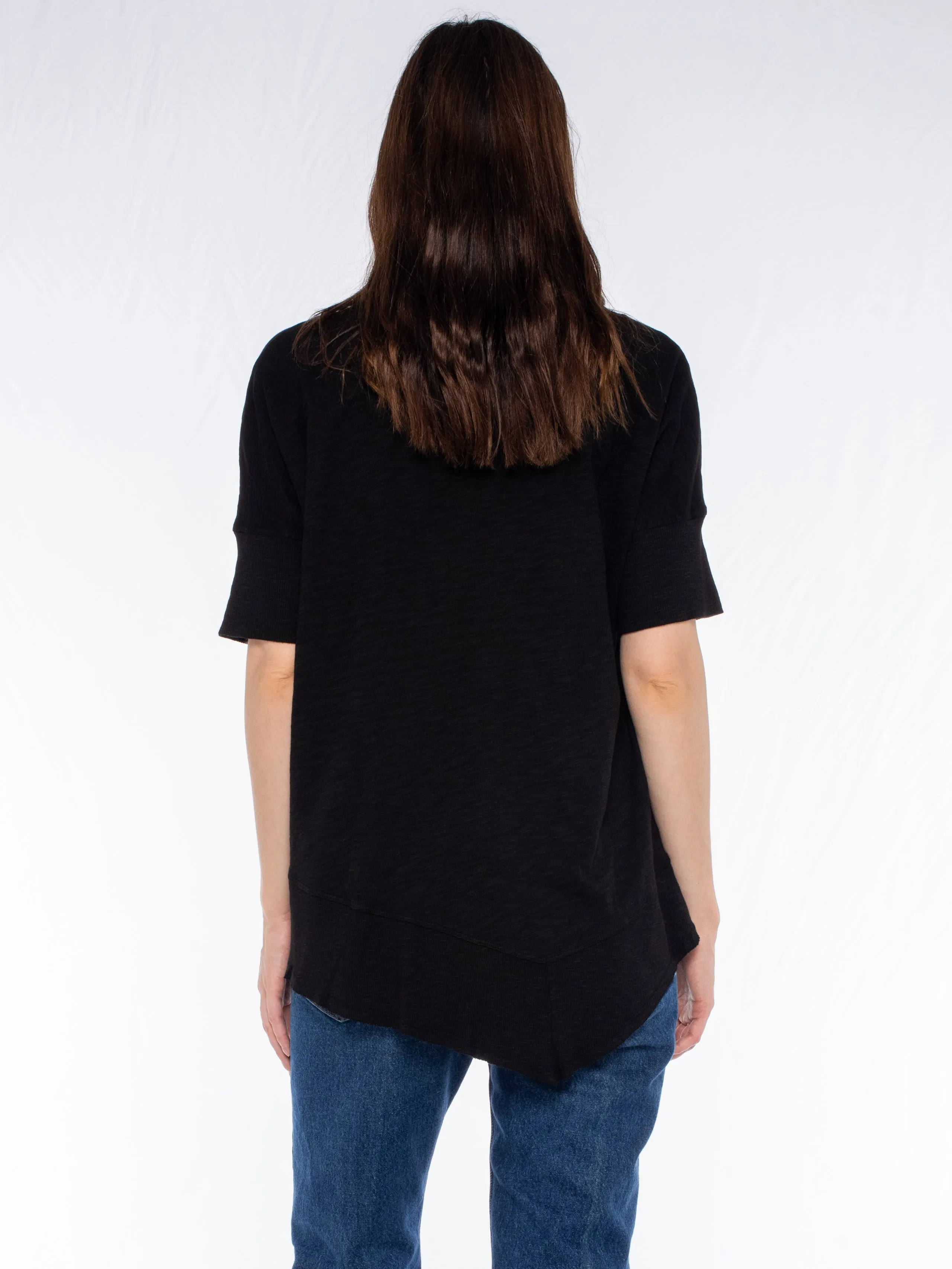 V-Neck Short Sleeve Tee w/Rib Slanted Hem