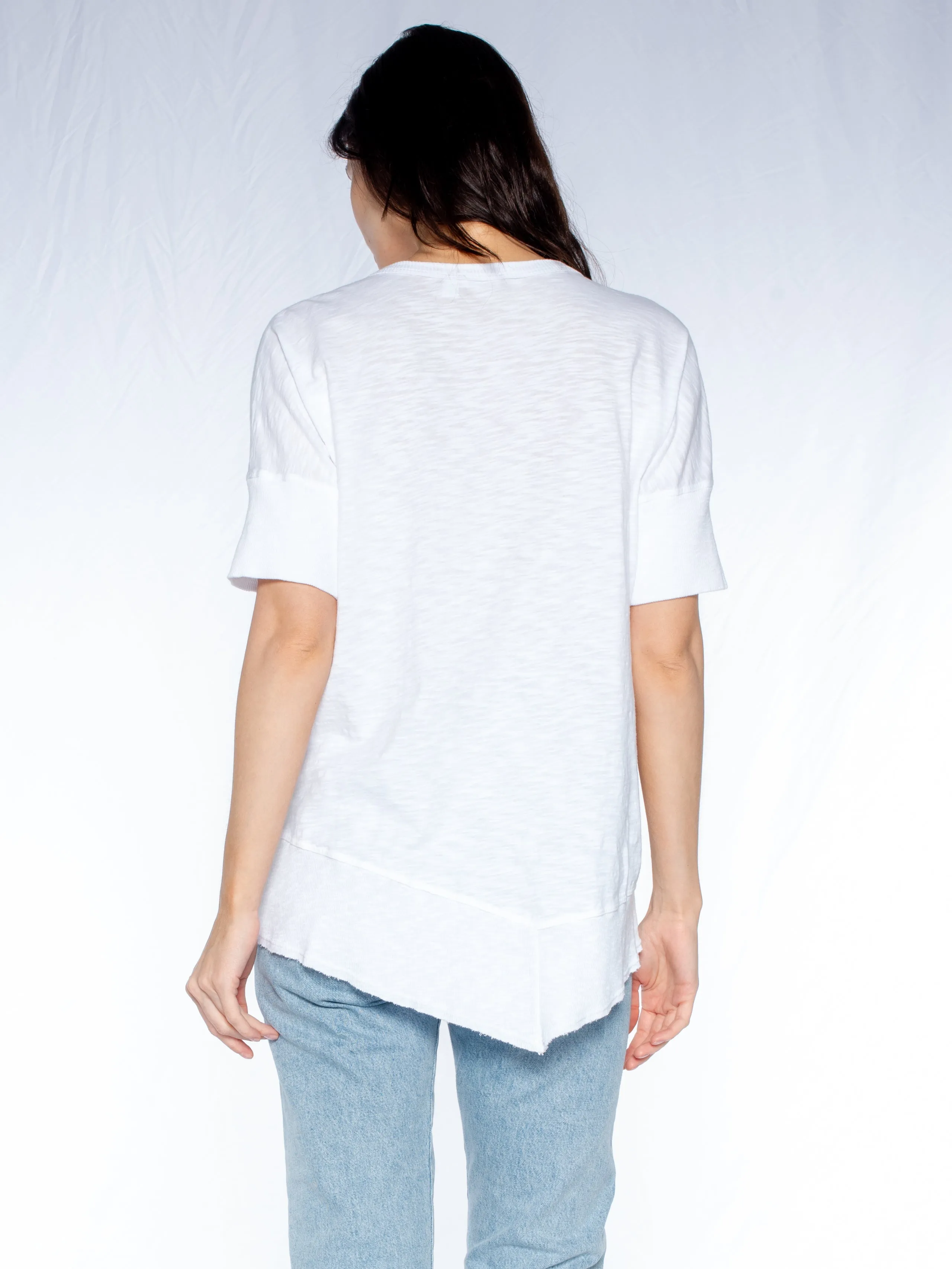 V-Neck Short Sleeve Tee w/Rib Slanted Hem