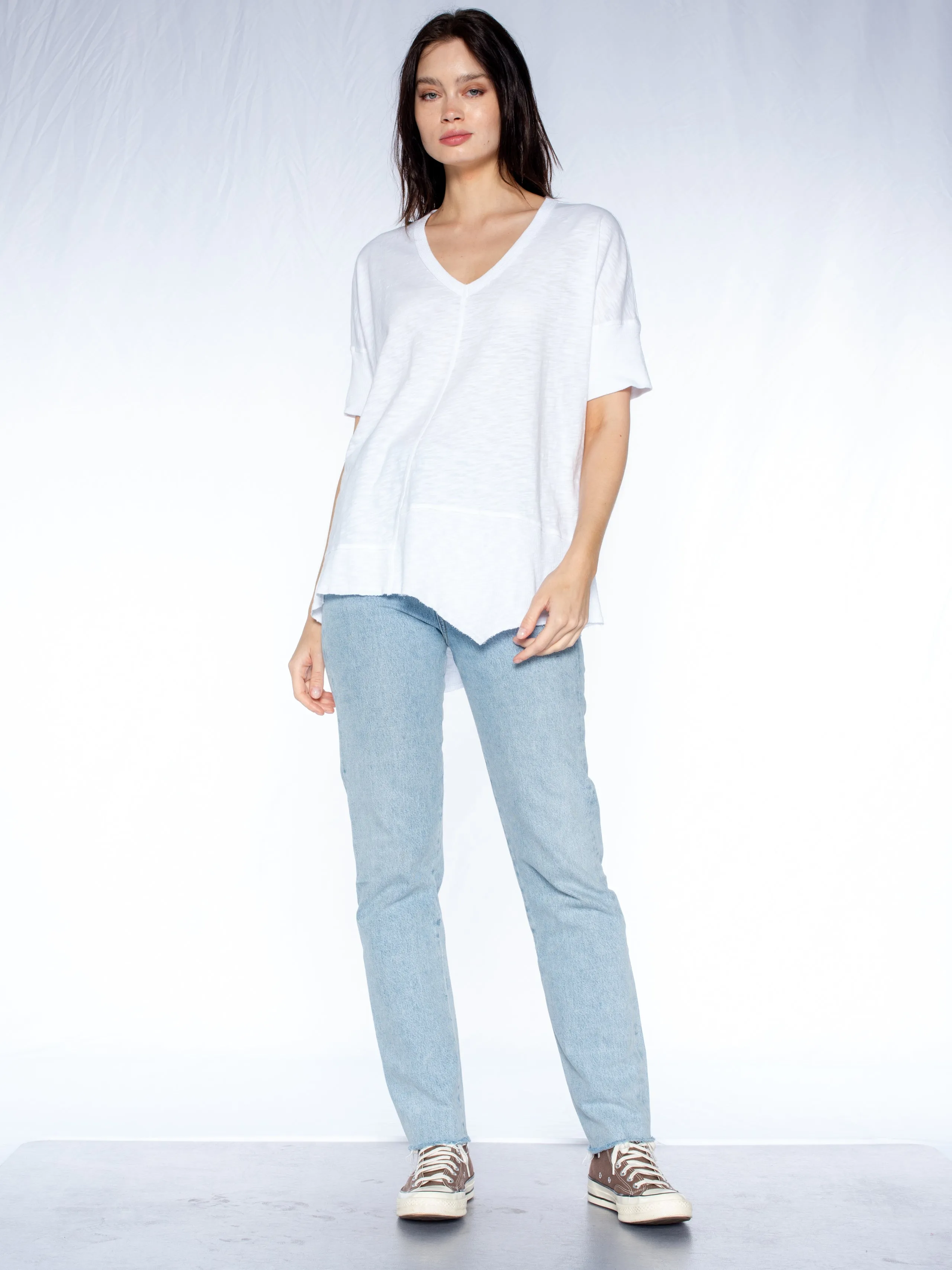 V-Neck Short Sleeve Tee w/Rib Slanted Hem