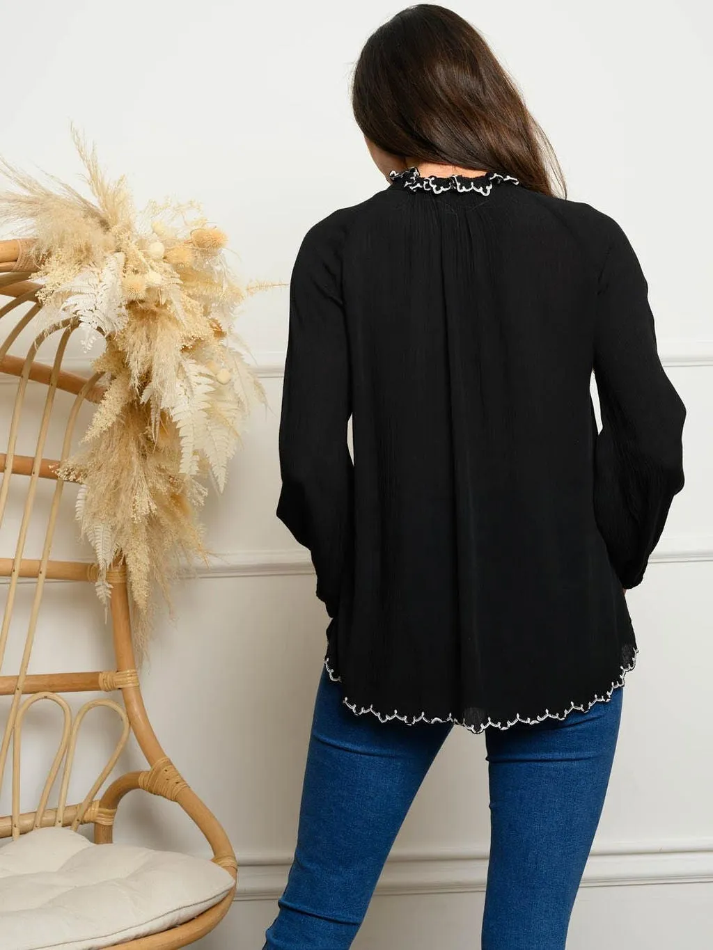 WOMEN'S LONG SLEEVE EMBROIDERY NECK TOP
