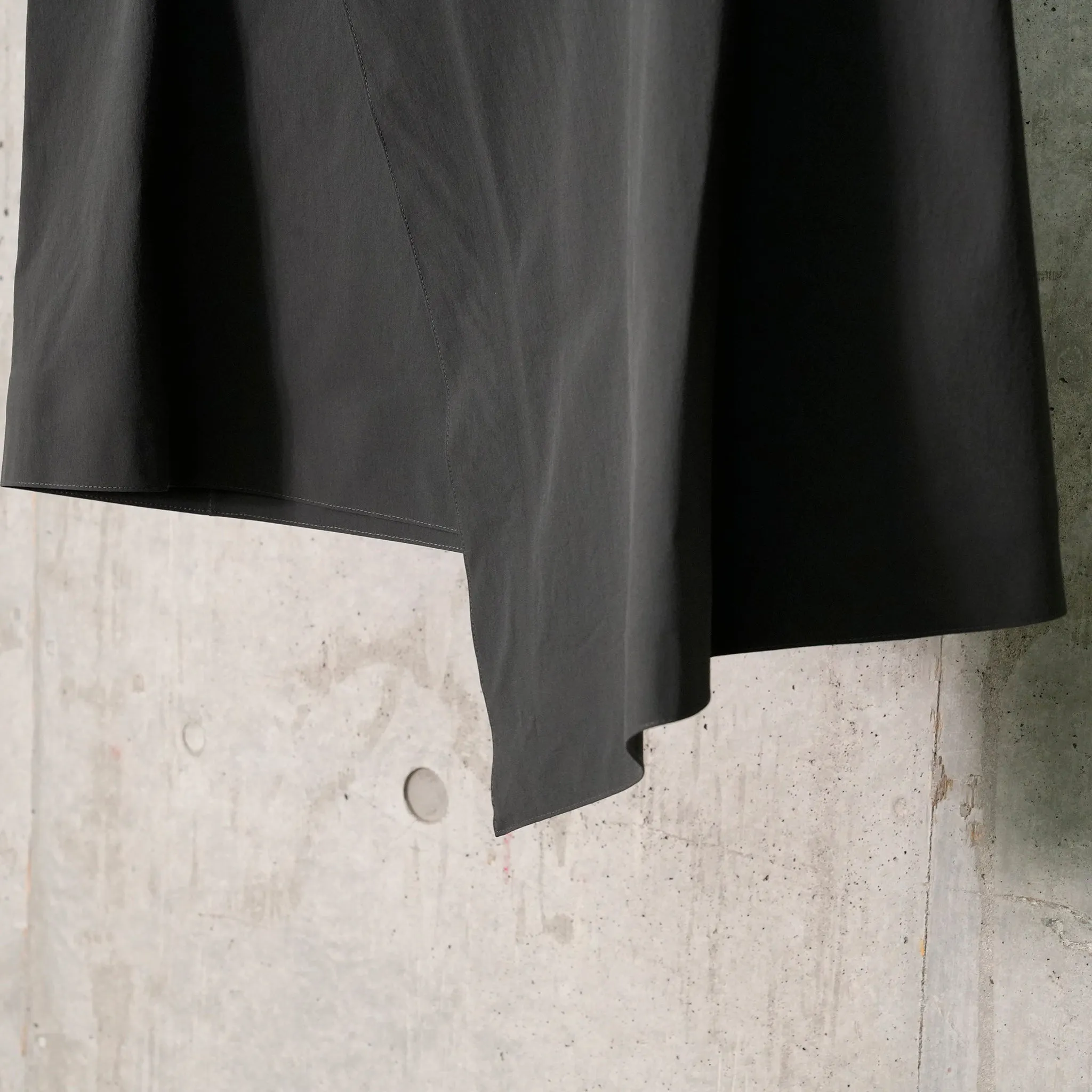 WRAPPED SKIRT / CHARCOAL